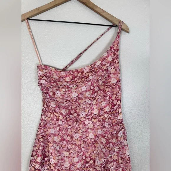 Astr The Label Malvina Pink Floral Asymmetrical One Shoulder Midi Dress S $138 - Picture 10 of 16